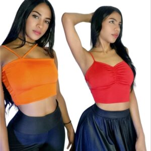 Crop top en conjunto.